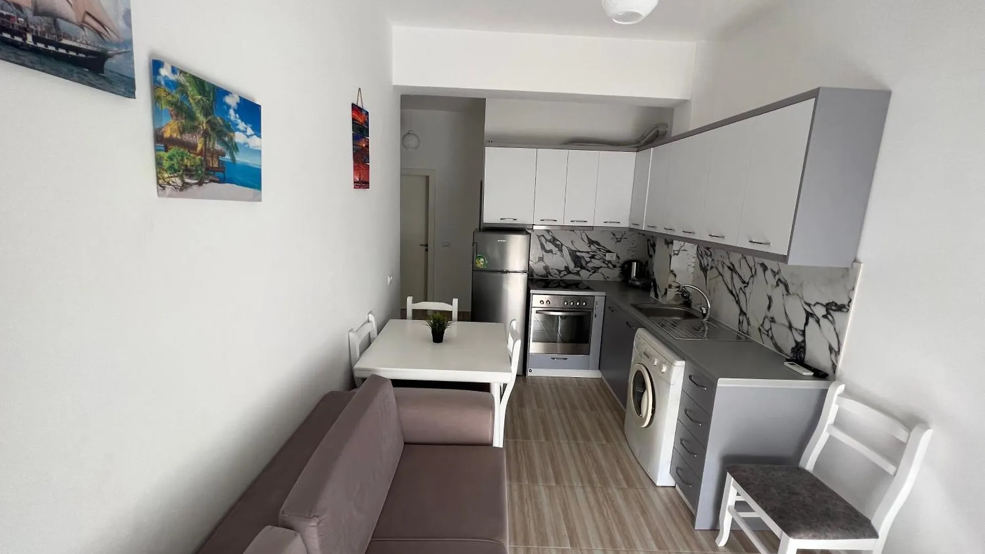 New Portside Apartments Sarande 0*,  Albania
