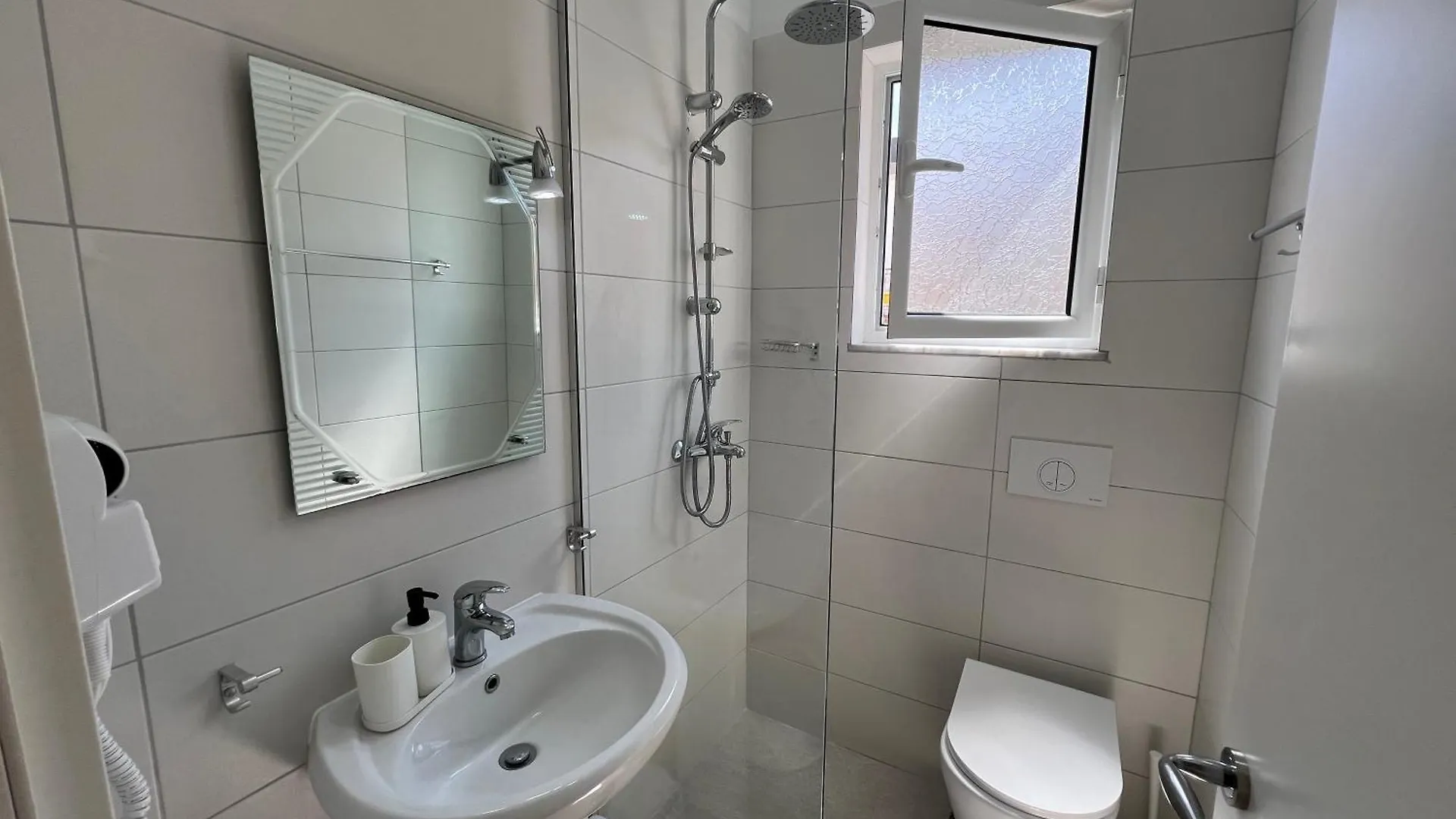 New Portside Apartments Sarande